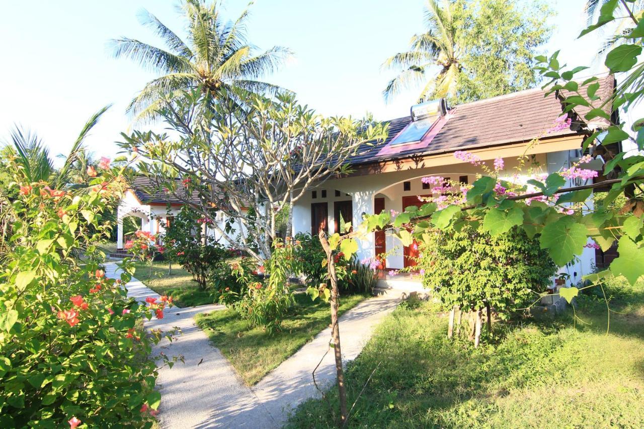 Bidara Cottage Labuhan Pandan Exterior foto