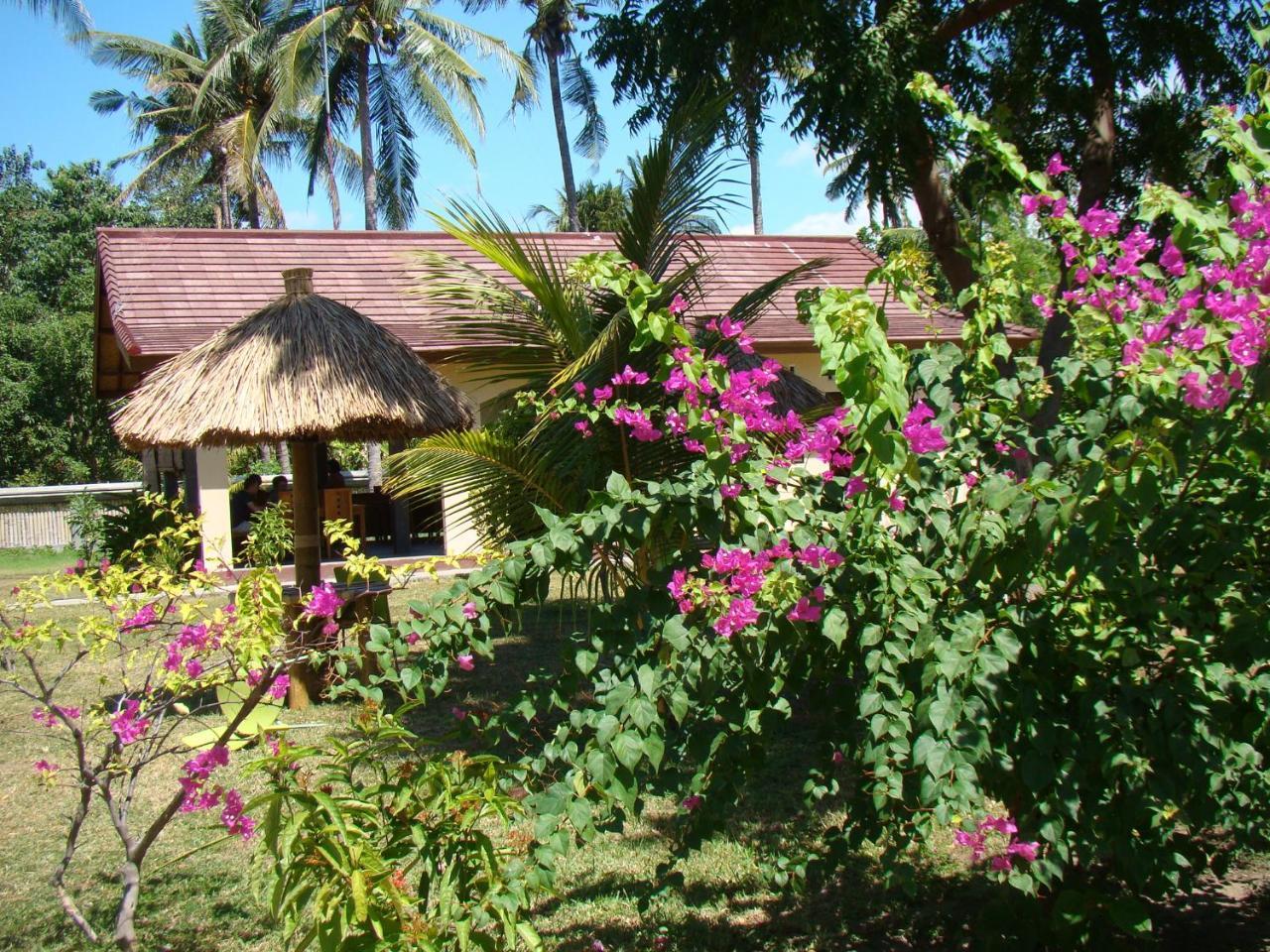 Bidara Cottage Labuhan Pandan Exterior foto